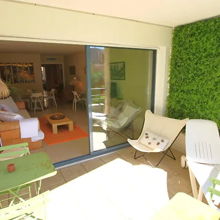 Renove 2 Au Palm Apartment